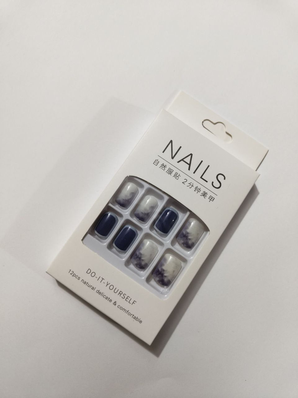 Mixed Black & White Nails