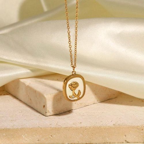 A rose chain Necklace