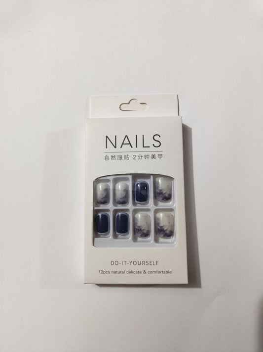 Mixed Black & White Nails