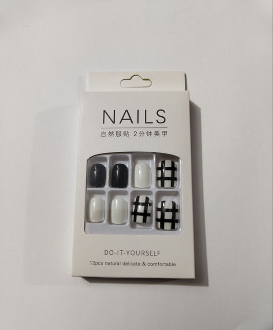 Hashtag Nails